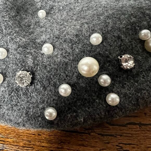Marcus Adler New York Women's Beret Wool Blend Gray Beaded Pearls & Rhinestones - Picture 3 of 8